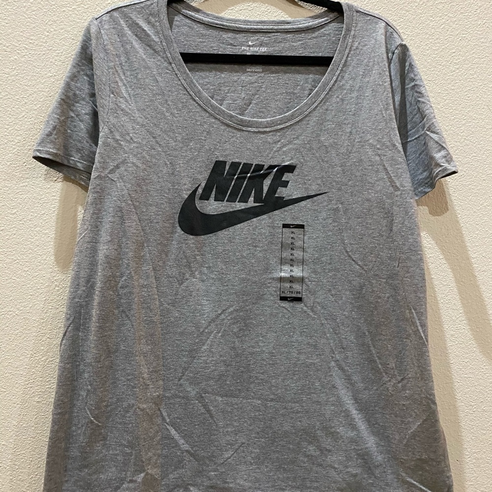 BNWT Grey Nike Athletic Top